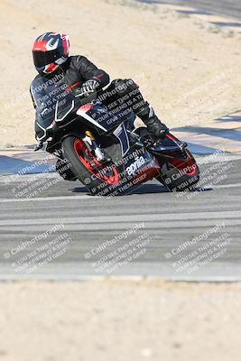 media/Dec-01-2025-Moto Forza (Mon) [[2daa91e15f]]/2-Intermediate Group/Session 2 (Turns 9 and 10)/